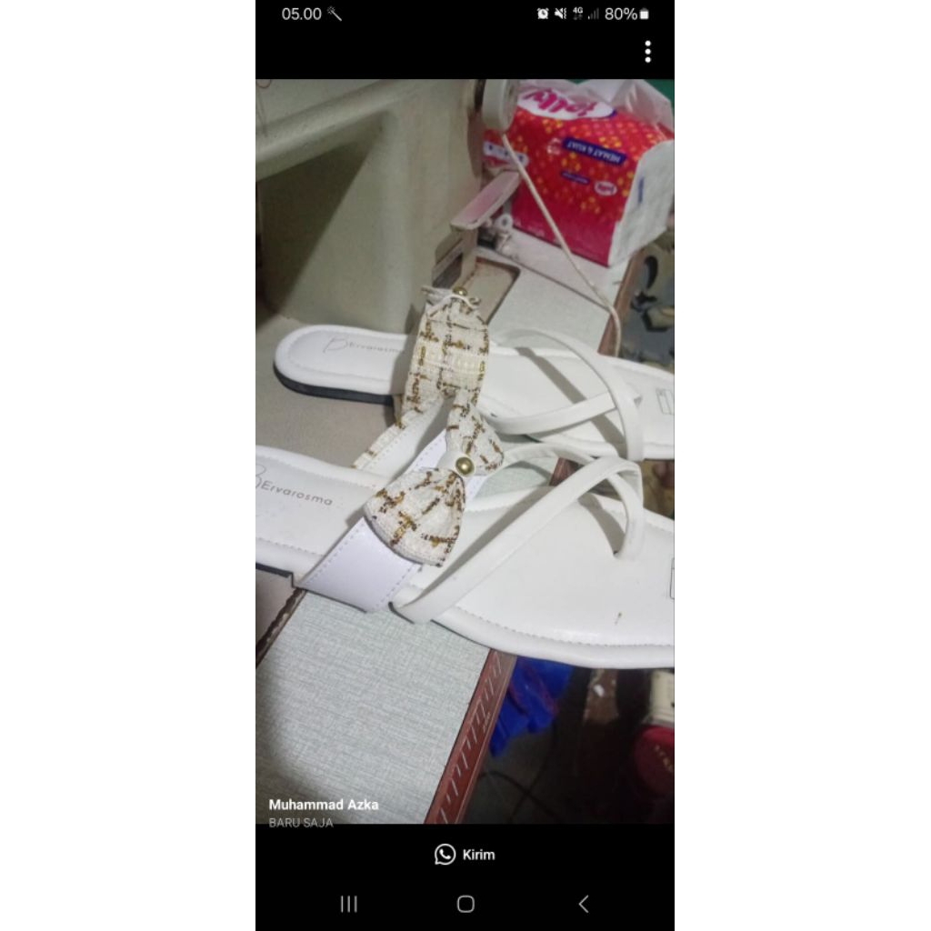sandal wanita putih
