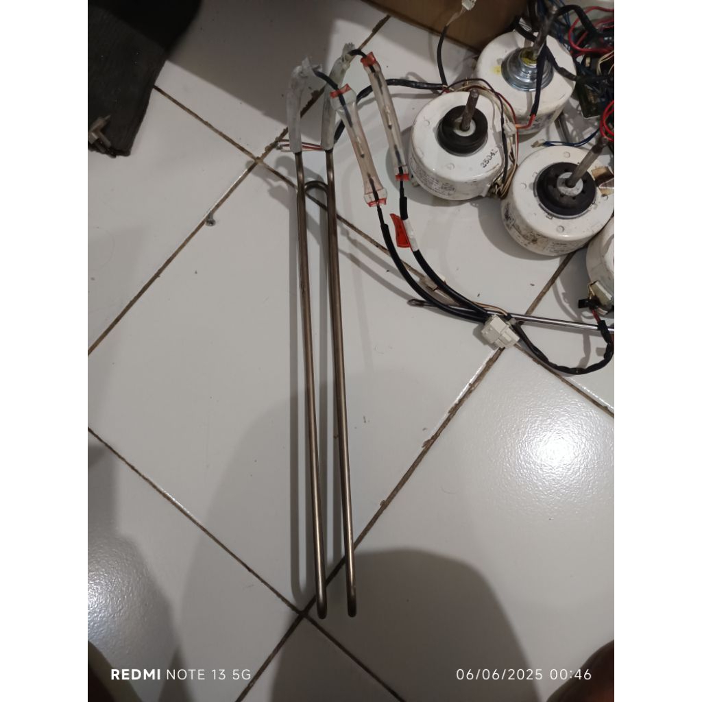 Hitter kulkas Aqua 2 pintu