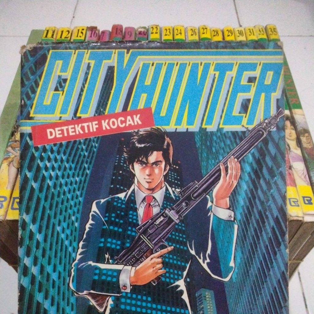 Komik City Hunter Rajawali Grafiti