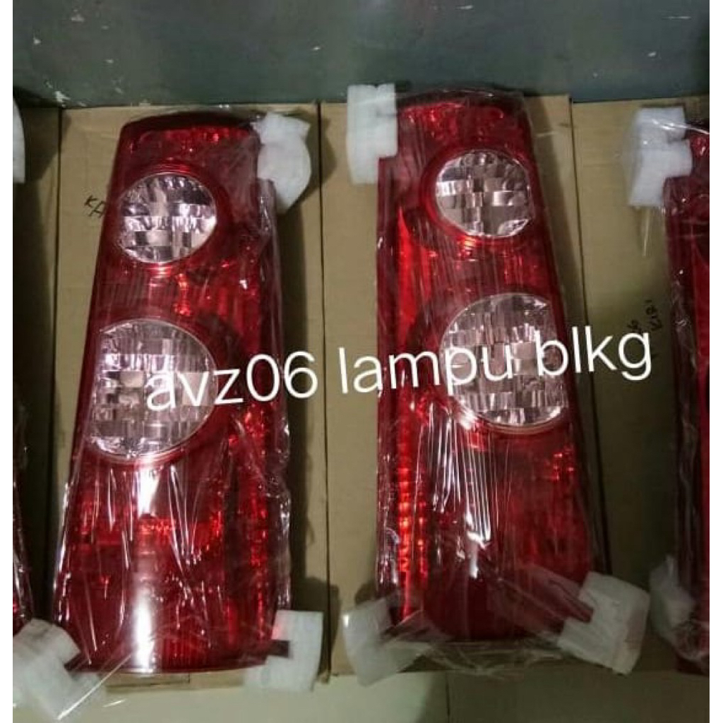 Lampu stop / lampu belakang mobil avanza 2006 kanan SGL