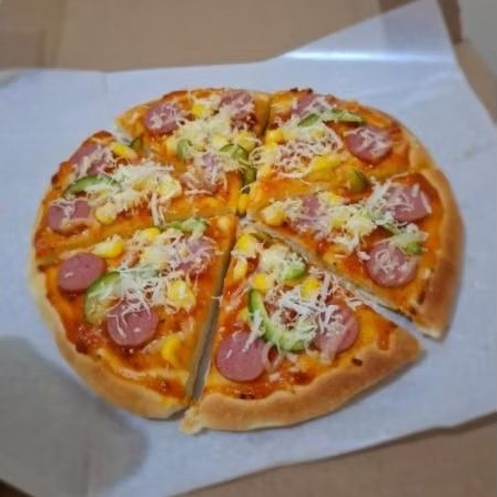 

Pizza Homemade Lezat