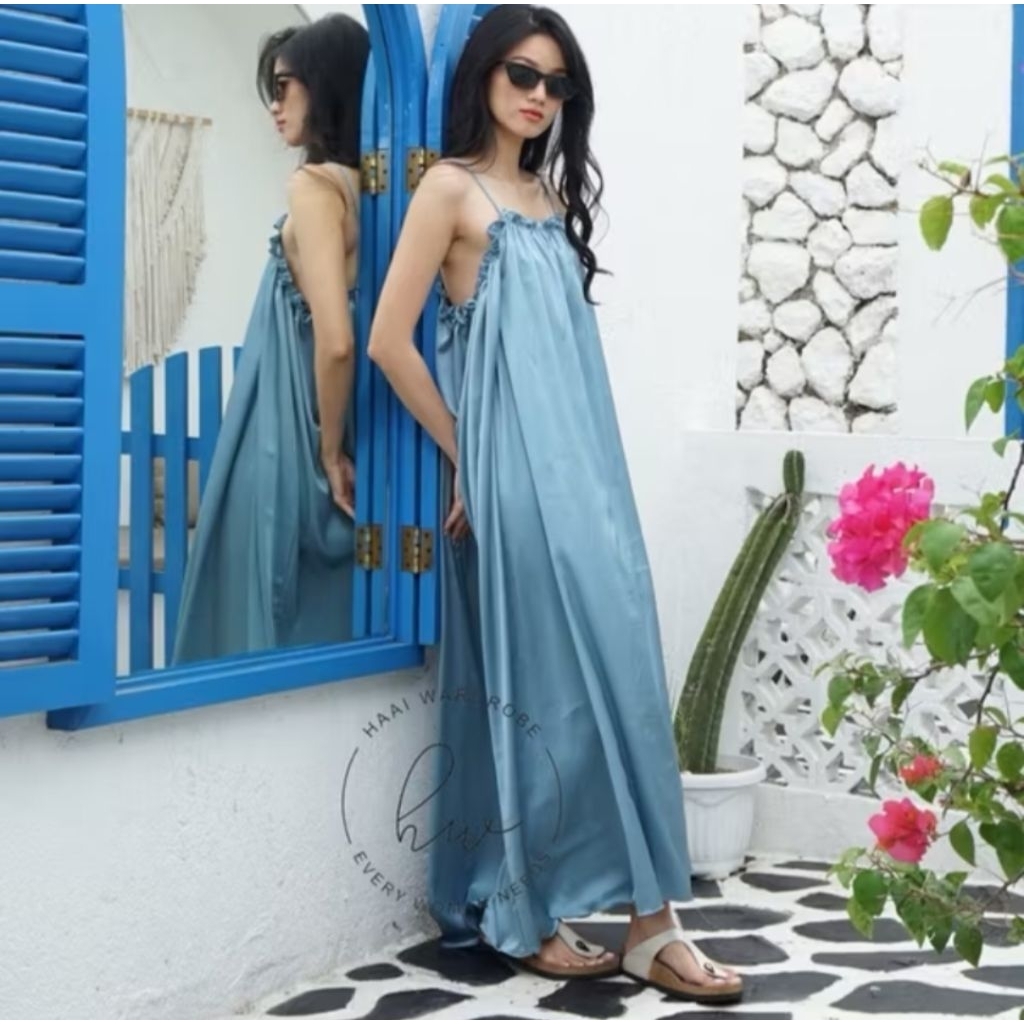 Gaun Pantai Preloved