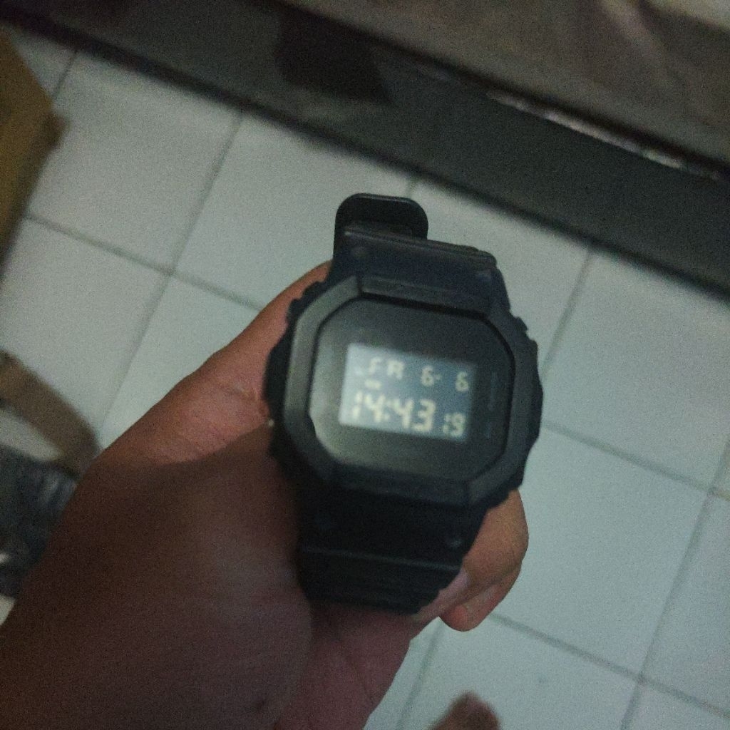 Casio G-Shock Dw ,5600 second like new