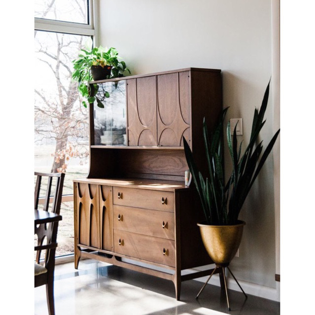 Bufet piring terbaru lemari piring kayu jati modern