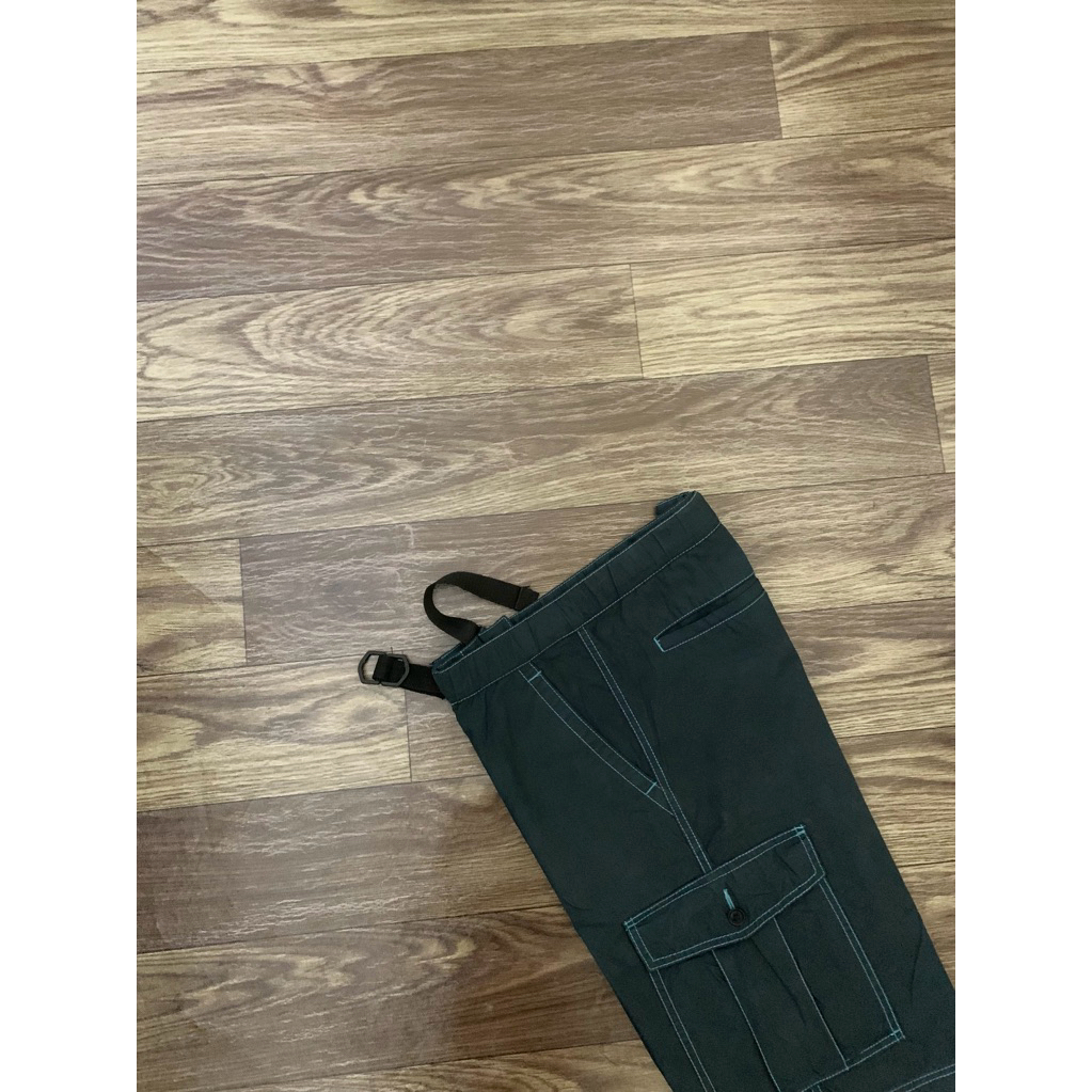 Celana Pendek UNIQLO Branded Utility Cargo Short Pants