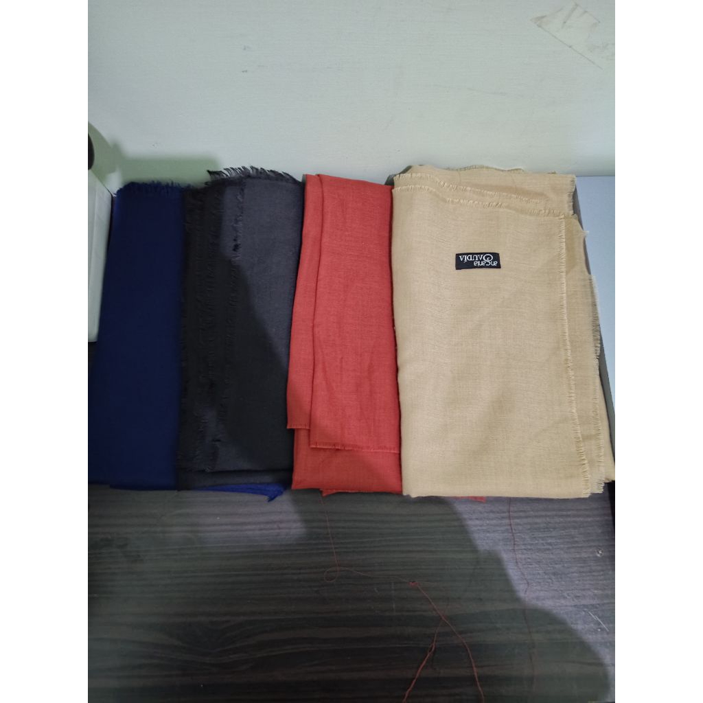 Kerudung Segi Empat Saudia