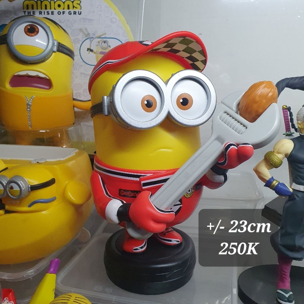 Big minion mechanic tumbler