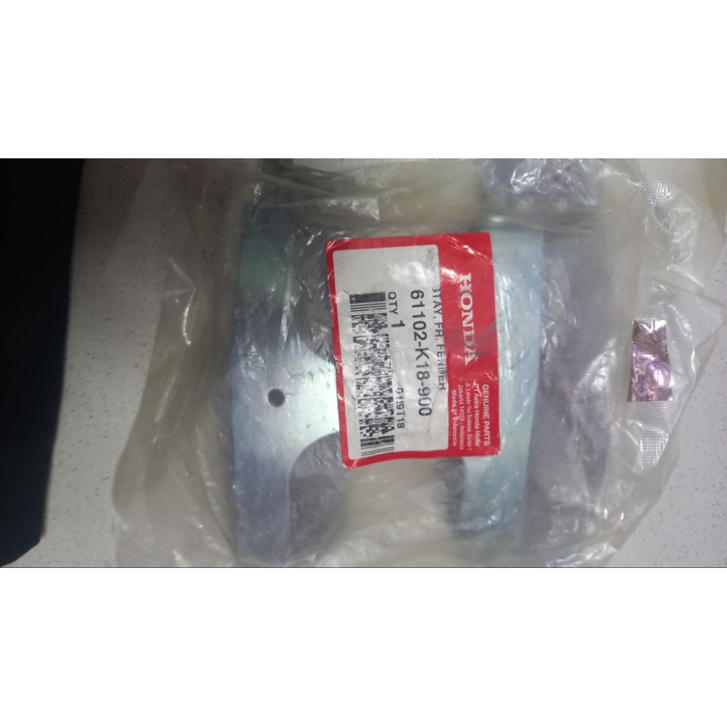 Breket Spakbor Depan Honda Verza 150 Original - 61102K18900 - Breket Spakbor Depan Verza - Breket Sp