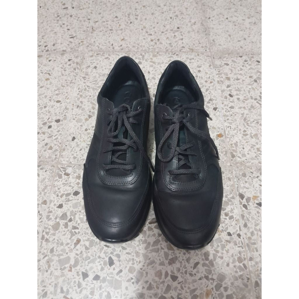 Sepatu Tali Ecco Pria