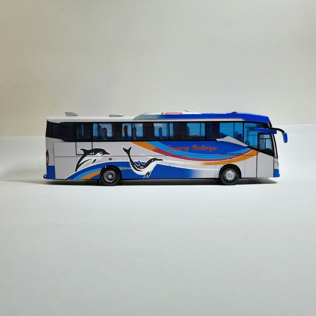 Miniatur bus SUGENG RAHAYU body newDiscovery