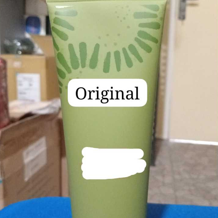 

SHAMPOO AND LIGHT CONDITIONER A 250 ML