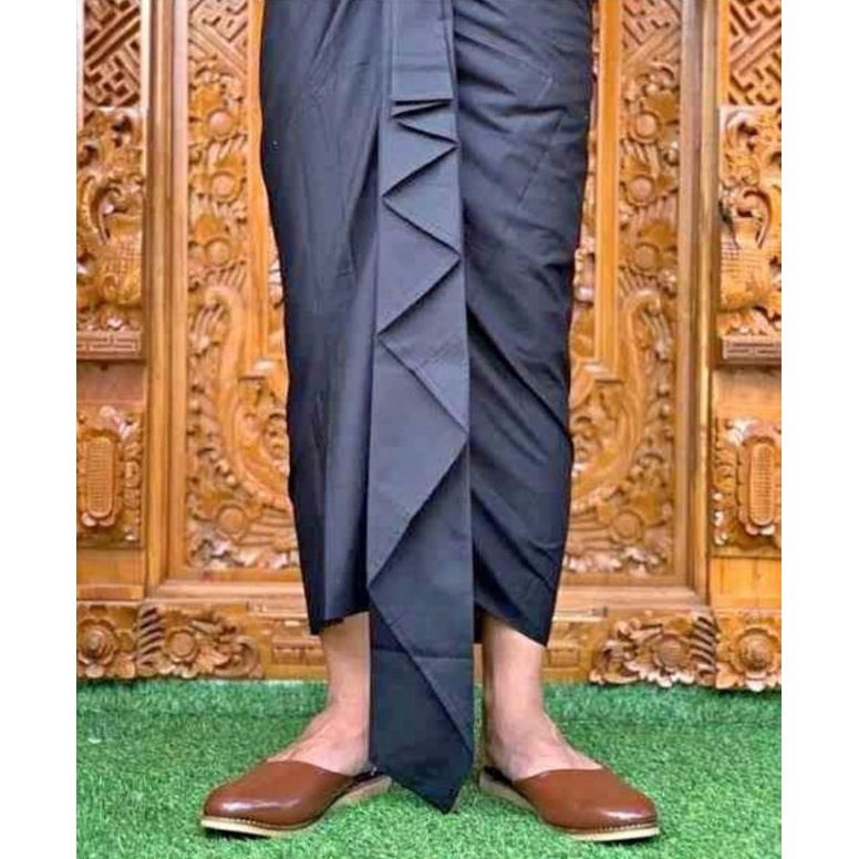 KODE E95U Kamen Bali Pria Dewasa Saput Setengah Jadi Hitam Dan Putih