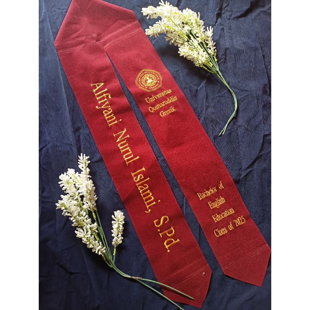 Selempang wisuda. Selempang Wisuda Leher custom. ini lapis kain
