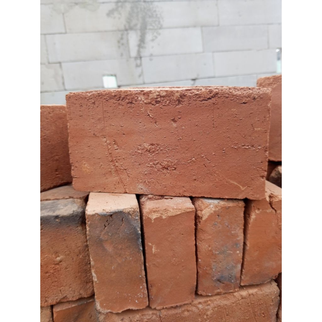 Batu bata merah press