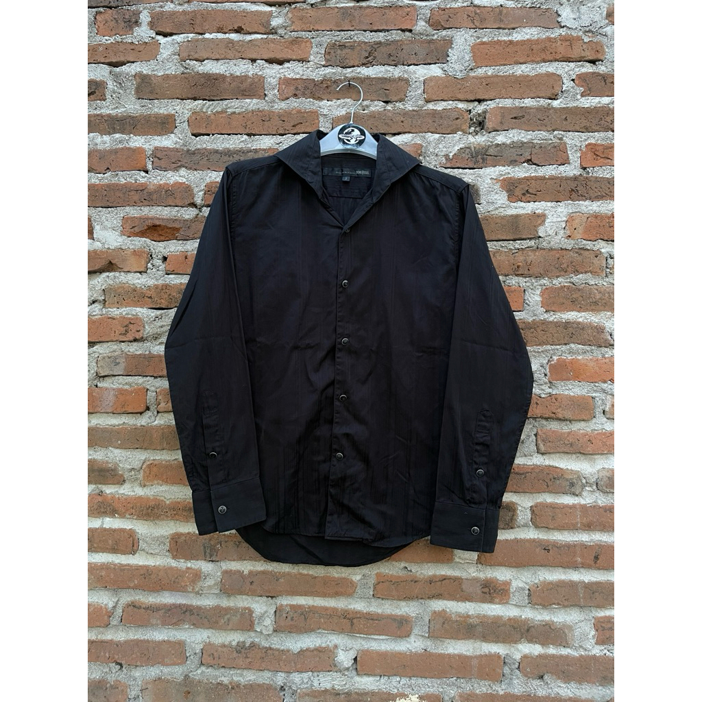 Kemeja Open Collar Schlussel Japan