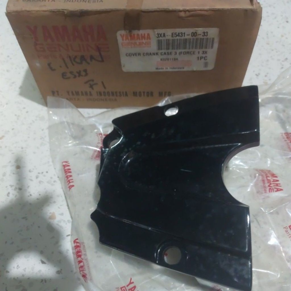 cover crank case 3 cover tutup gear depan ekor ikan force 1 force1 f1zr f1z original 3XA-E5431-00-33