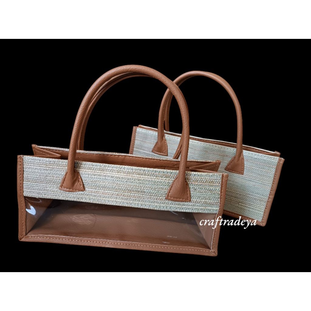 

Tas Hampers Mika kombinasi Anyaman Mendong Mardani / Hampers kue Kering 3 toples Imlek Natal Idulfitri