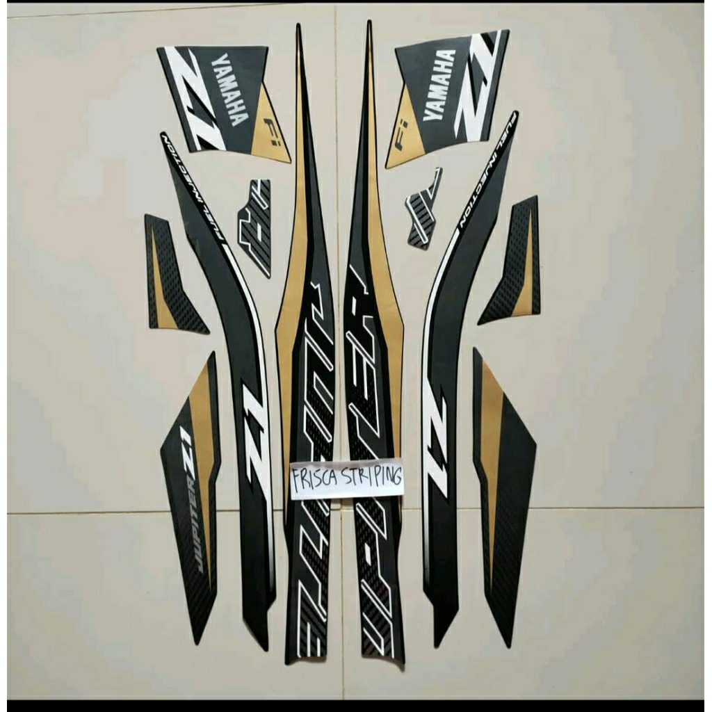 striping stiker Jupiter Z1 injeksi 2022 hitam gold