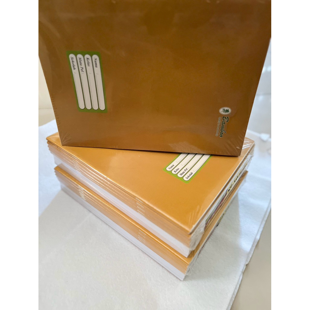 

buku tulis bamboo craf boxy 50lembar ( 1pak 10buku )