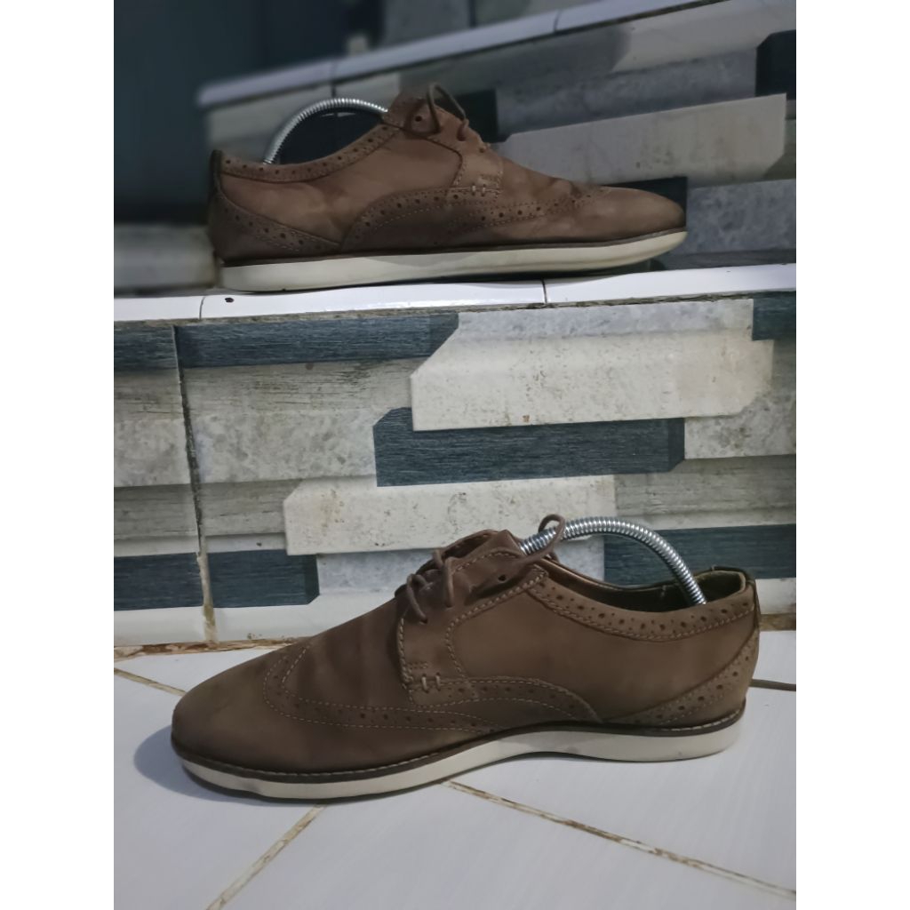 @SEPATU CLARKS LEATHER SIZE 41