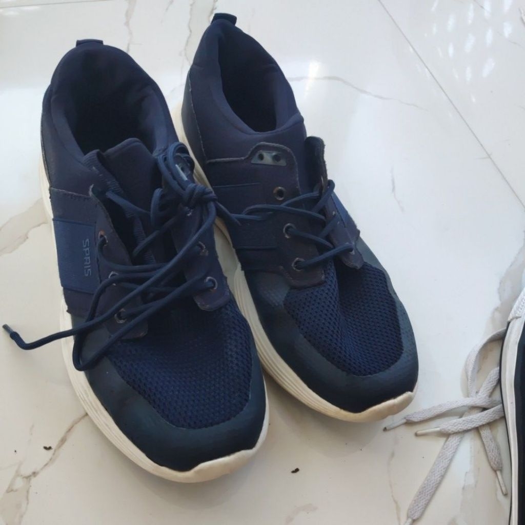 sepatu running spris bekas pakai zise 41 insole 26