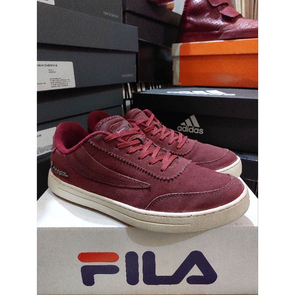SEPATU FILA COLAB VESPA SIZE 42
