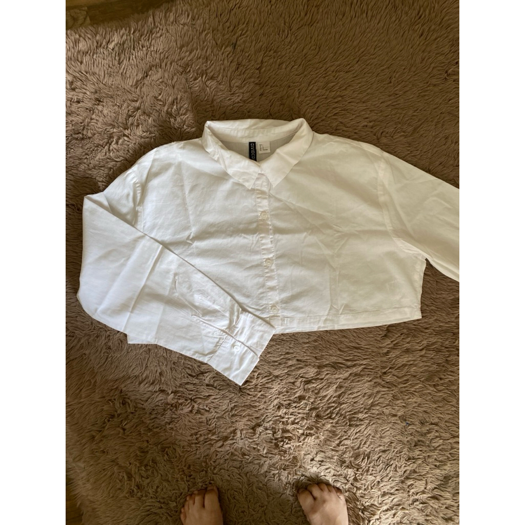 kemeja crop hnm