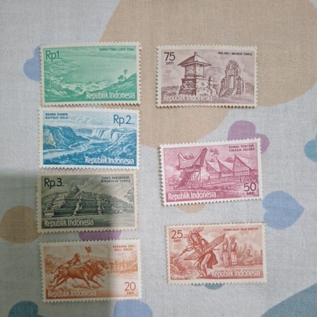 

perangko kuno daerah wisata isi 7 pcs