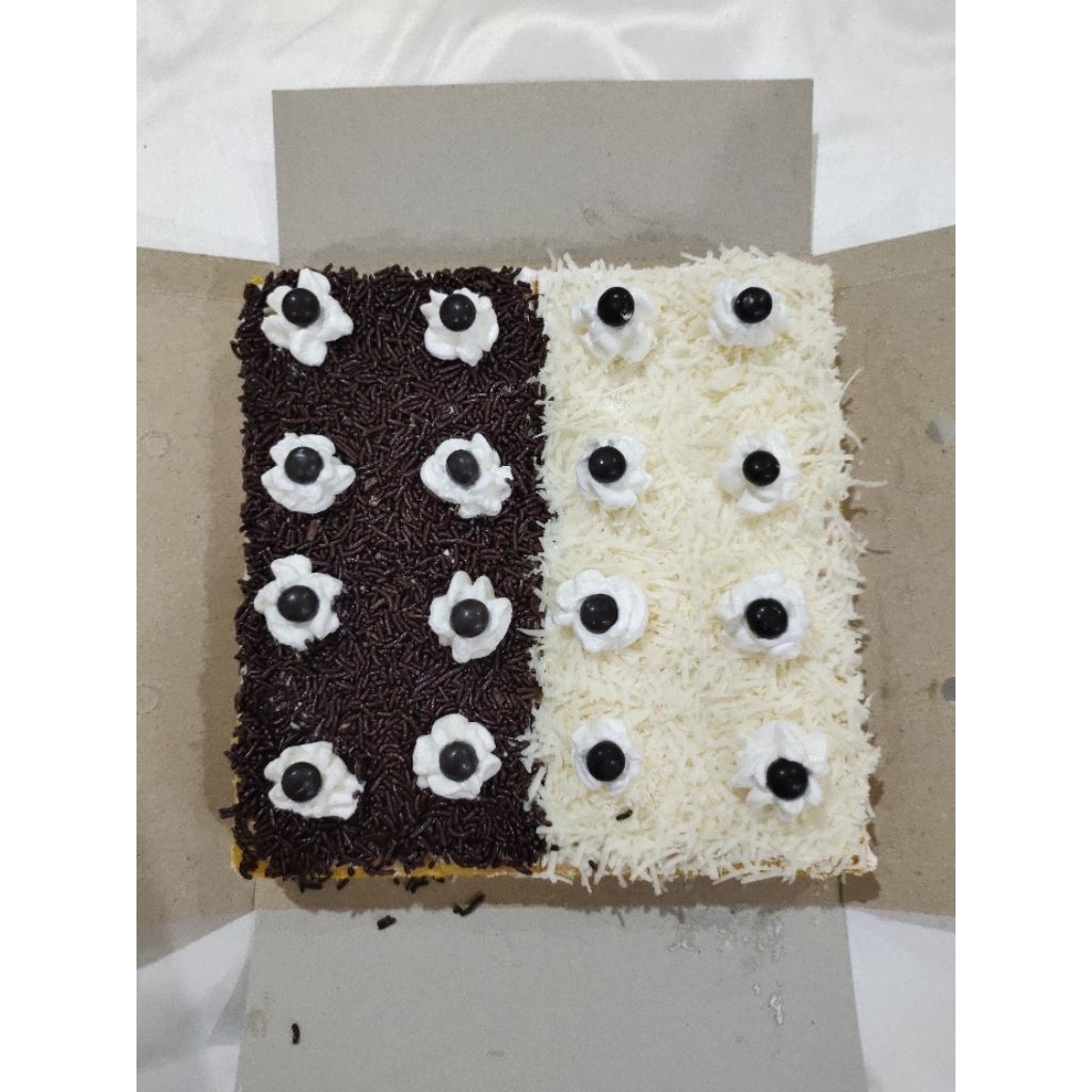 

Bolu jadul keju meises dan choco ball