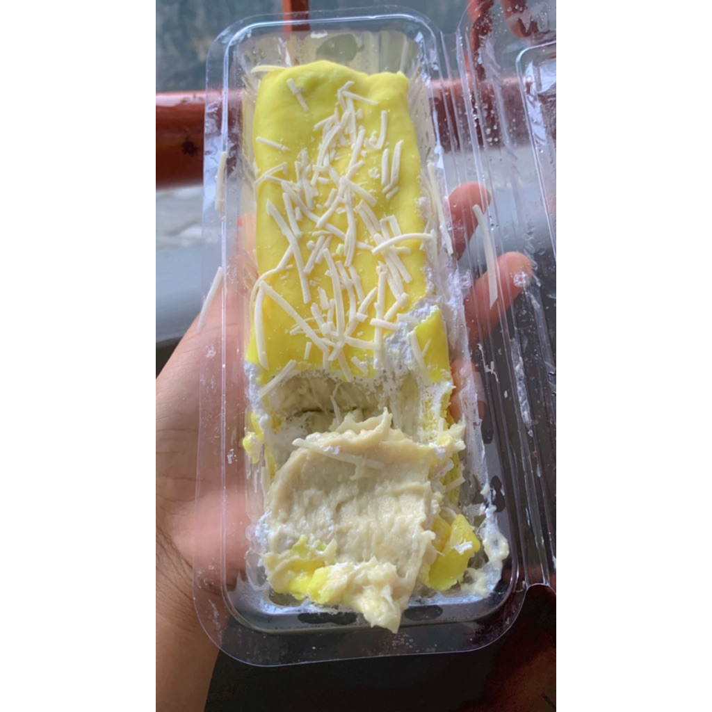 

PANCAKE DURIAN ROLL PREMIUM