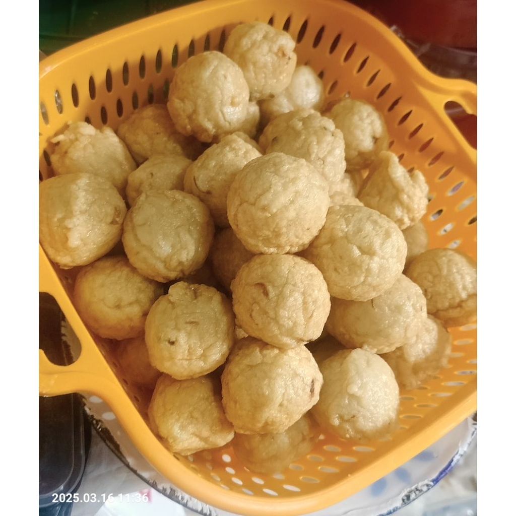 

Paket pempek ikan (bukan tenggiri)