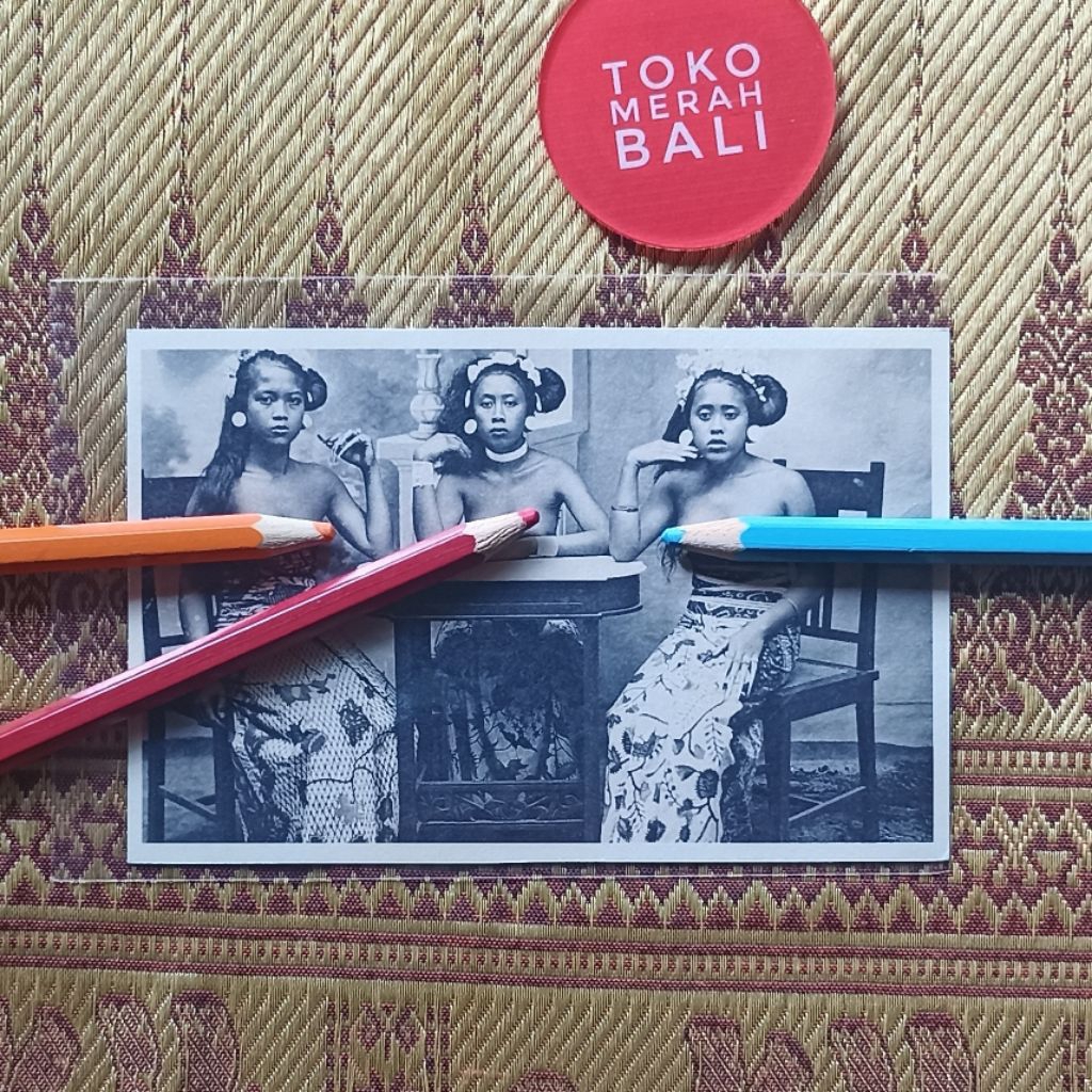 

Kartu pos perempuan memakai kain batik masa Hindia Belanda NOS PPC postcard