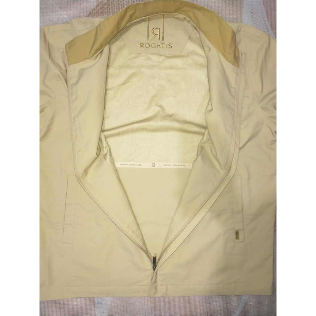 jaket Kasual Rogatis