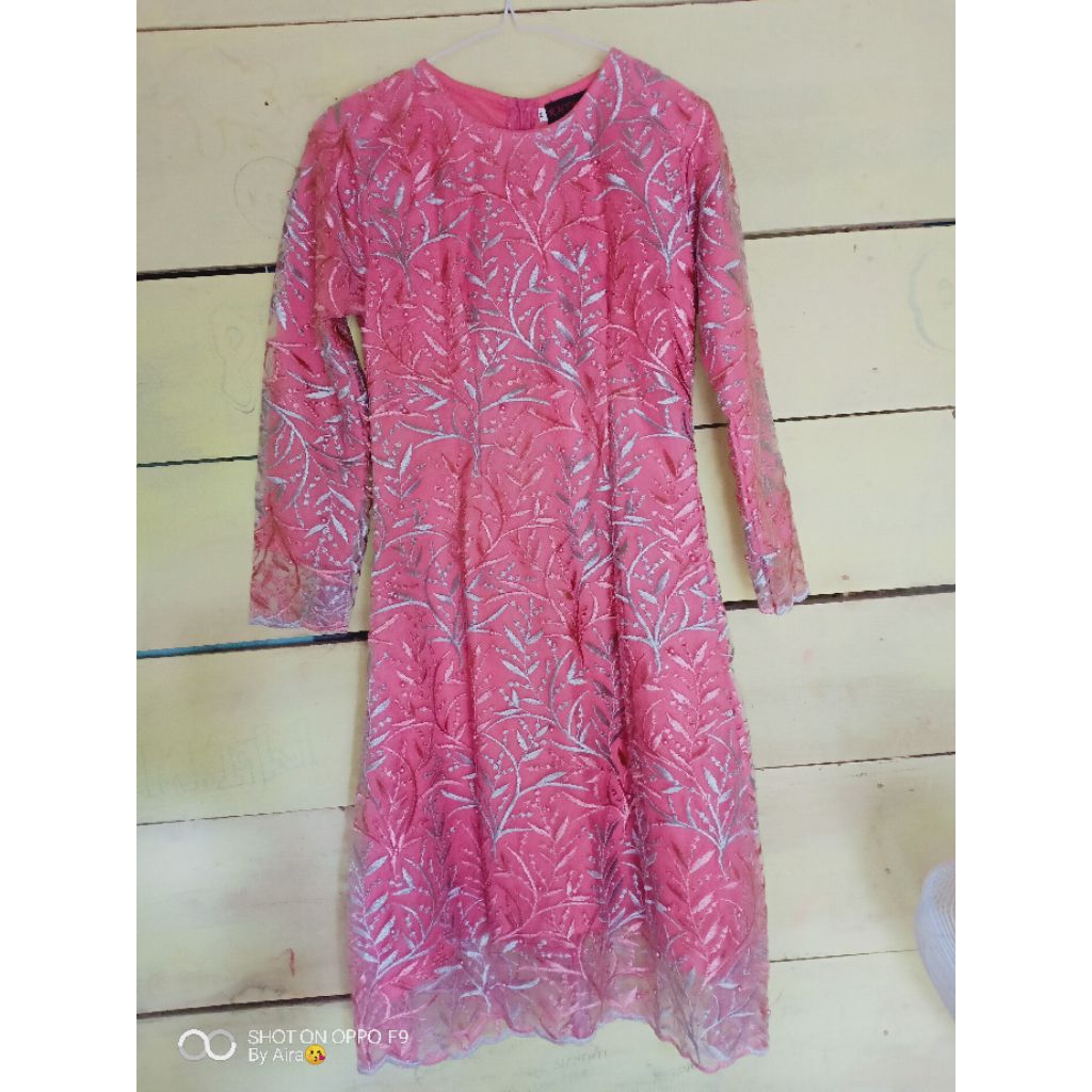 gamis brokat pink
