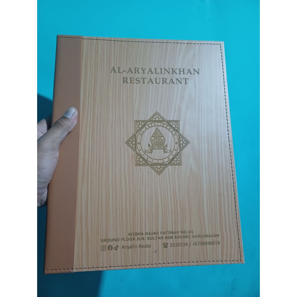 

Buku Menu Caffe & Resto Bahan HPL Coklat Muda