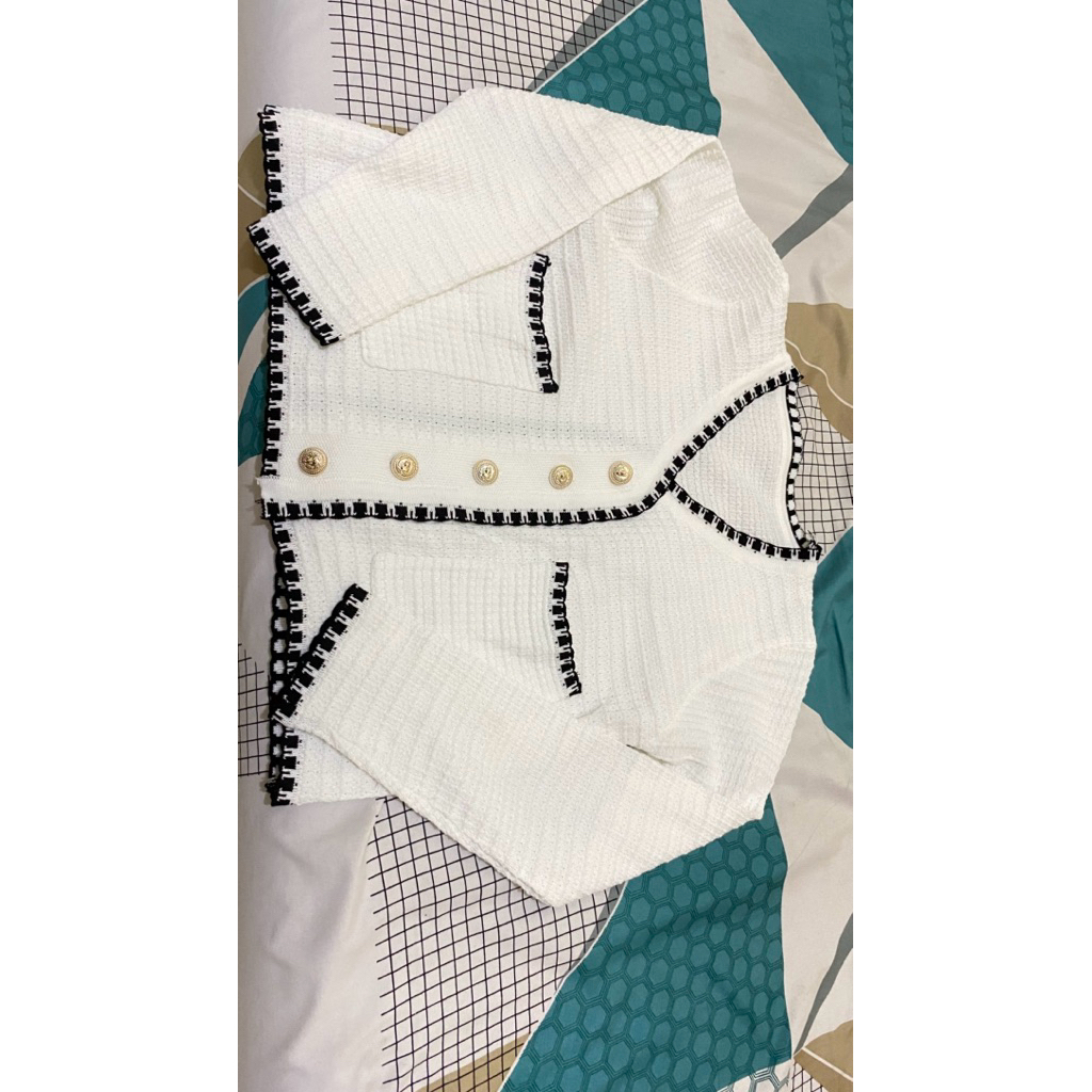 Preloved Cardigan Rajut Warna putih