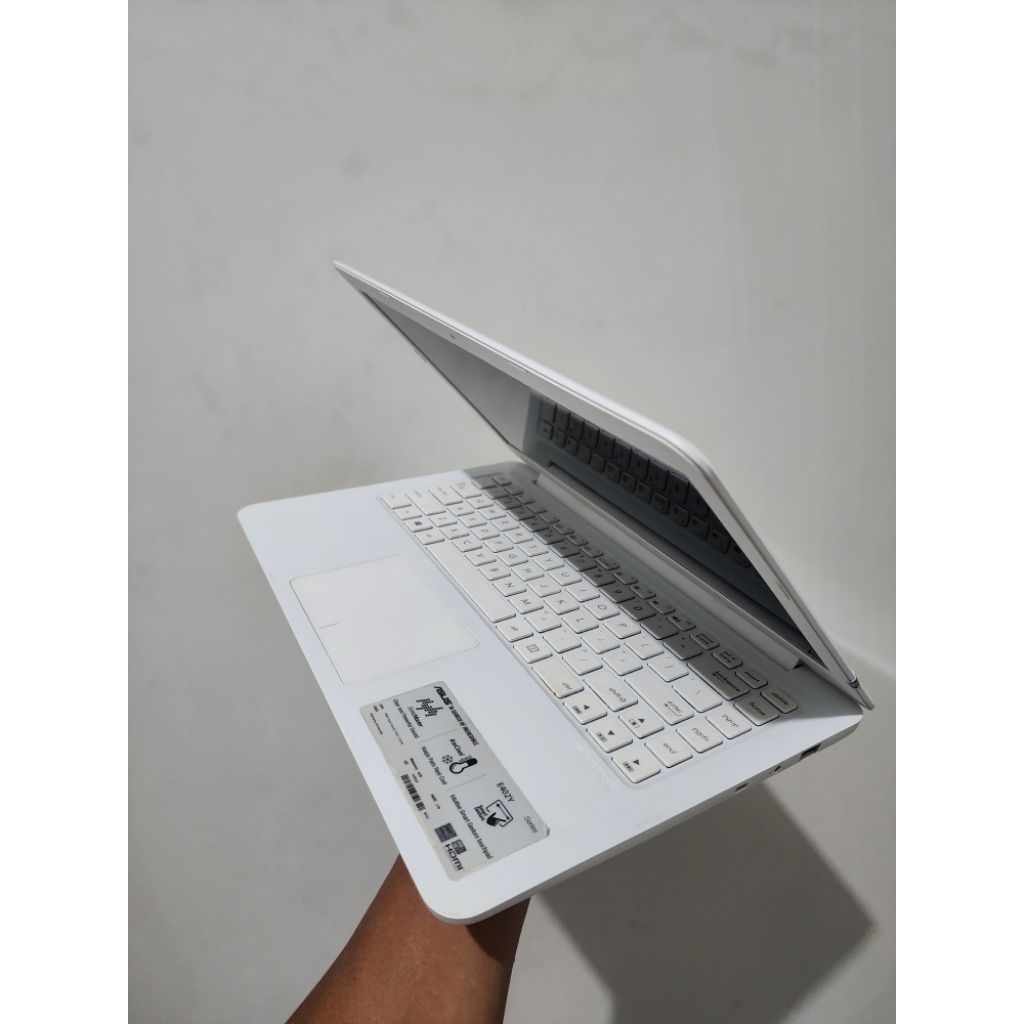 LAPTOP ASUS E402Y AMD E2 RAM 4GB SSD 128GB SECOND MULUS