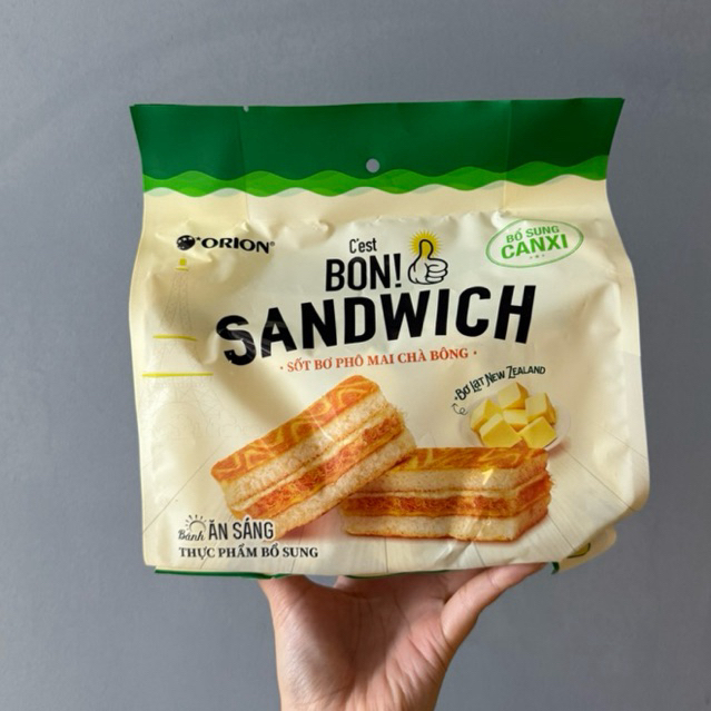 

Orion C’est Bon! Cheese Butter Chicken Sandwich isi 6 ori Vietnam