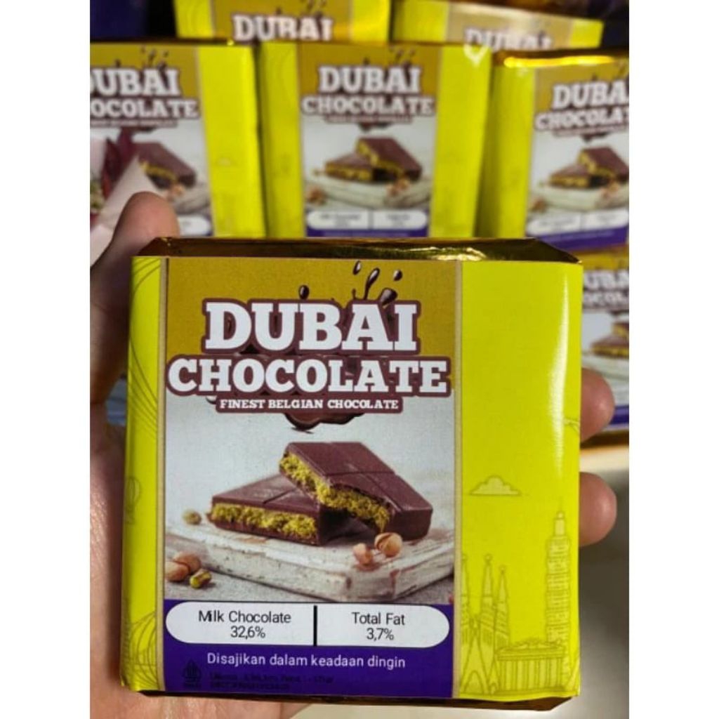 

COKLAT DUBAI MILKY PISTACHIO UKURAN TANGGUNG 130gr