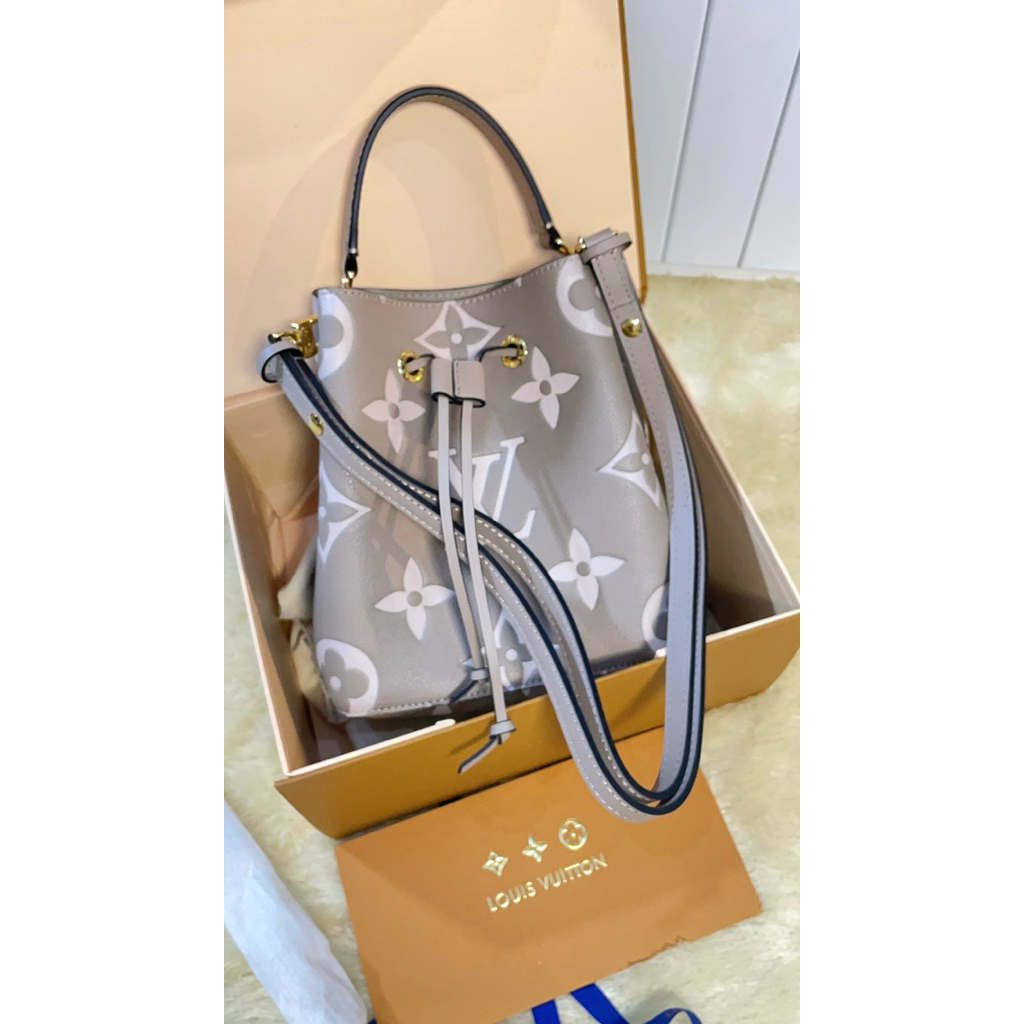 Buket Neo noe mini khaki.