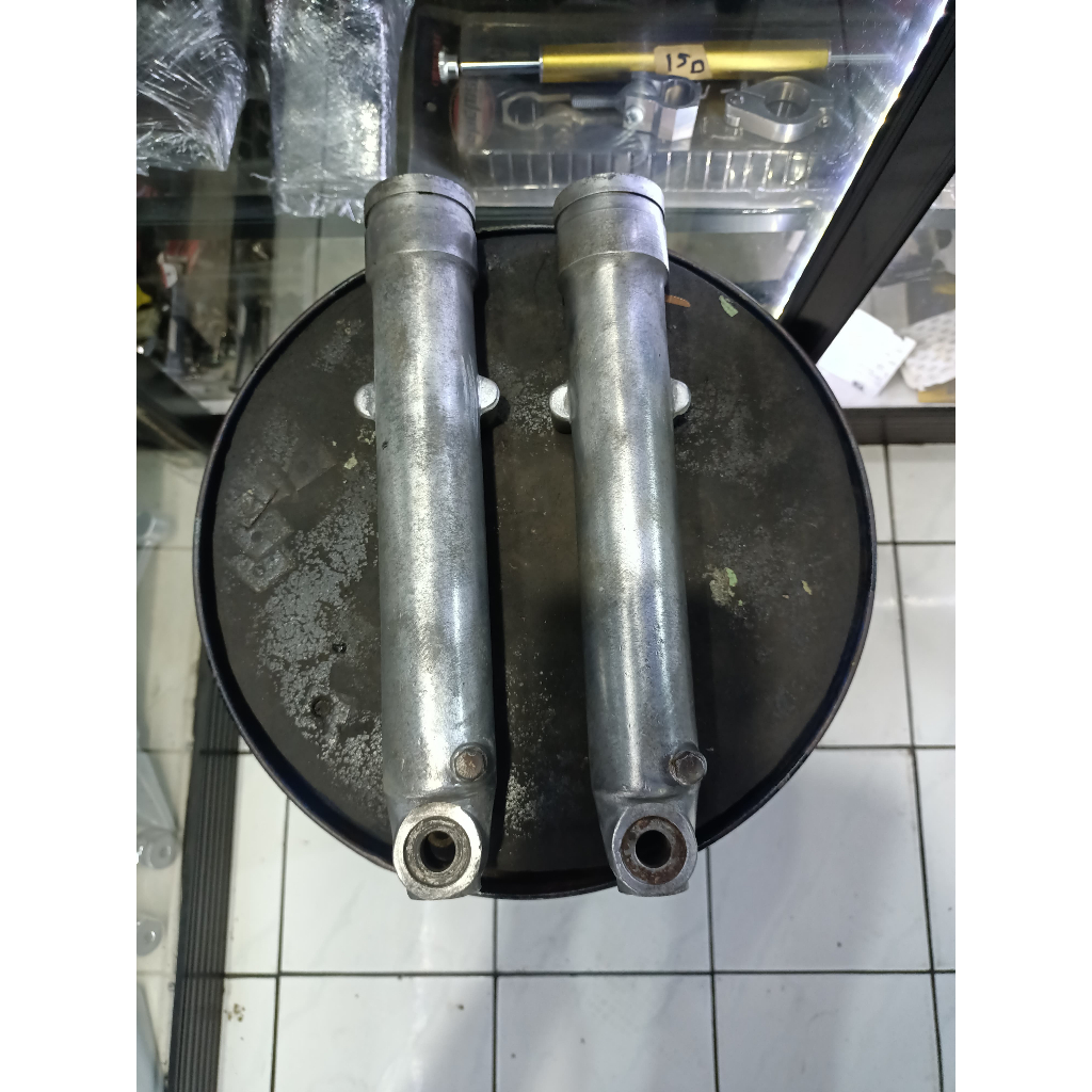 Bottom Shock Depan Honda CB 100 CG 100 Original Copotan