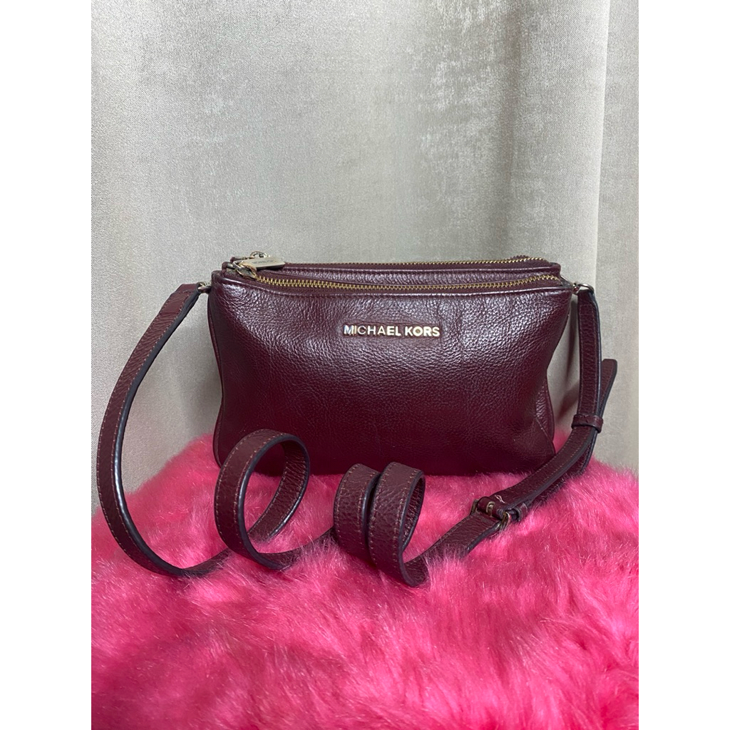michael kors sling bag