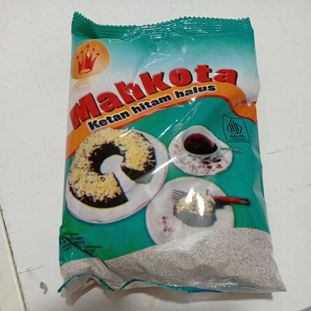 

TEPUNG KETAN HITAM MAHKOTA 250 gr