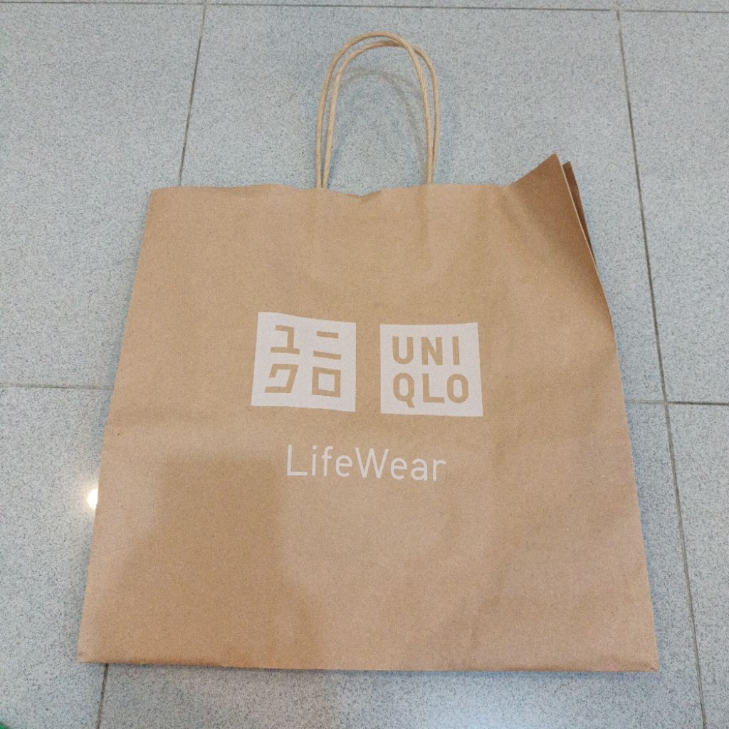 

Tas kado paperbag paper bag original UNIQLO