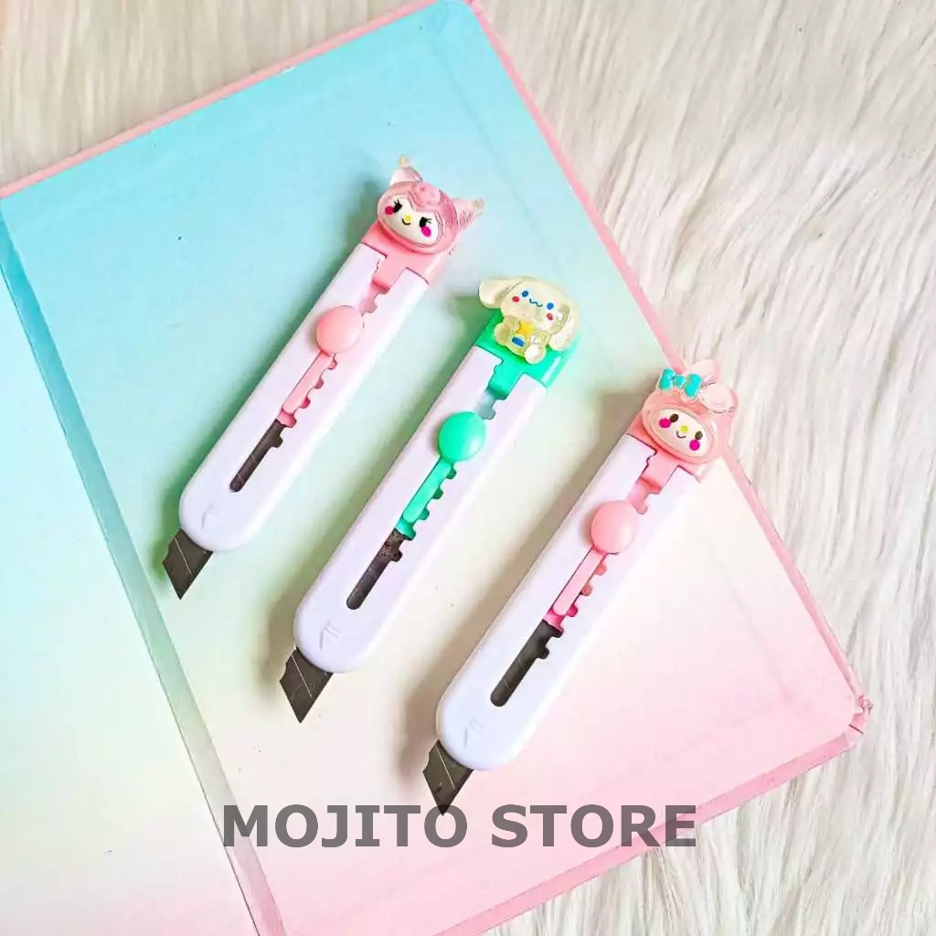

PISAU CUTTER MINI SANRIO MELODY CINAMOROLL KUROMI PEMOTONG SILET PISO UKIR TRAVEL