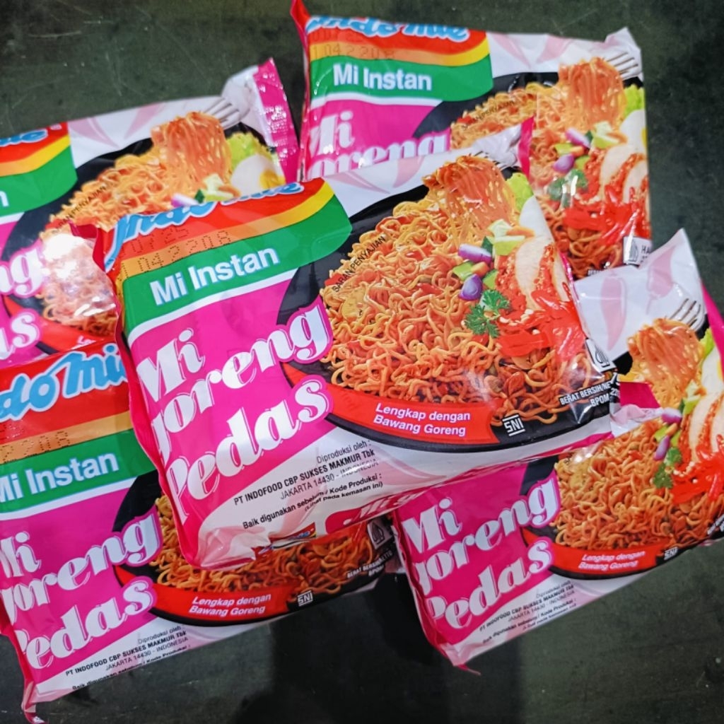 

REMUK, EXP LAMA, SEGEL BAGUS Indomie Goreng Pedas, mi instan, mie goreng pedas pink, mie langka, mie unik, mie jarang dijual, mie pedas