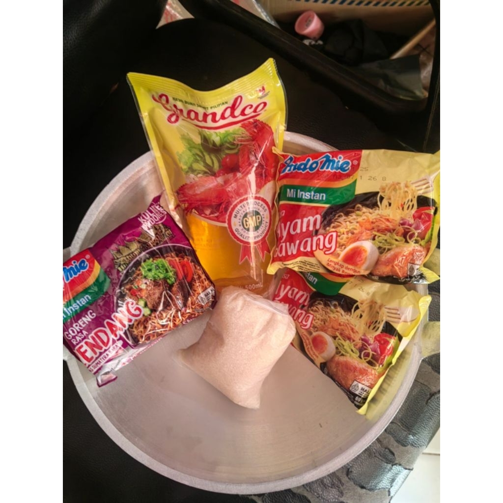 

Paket sembako murah