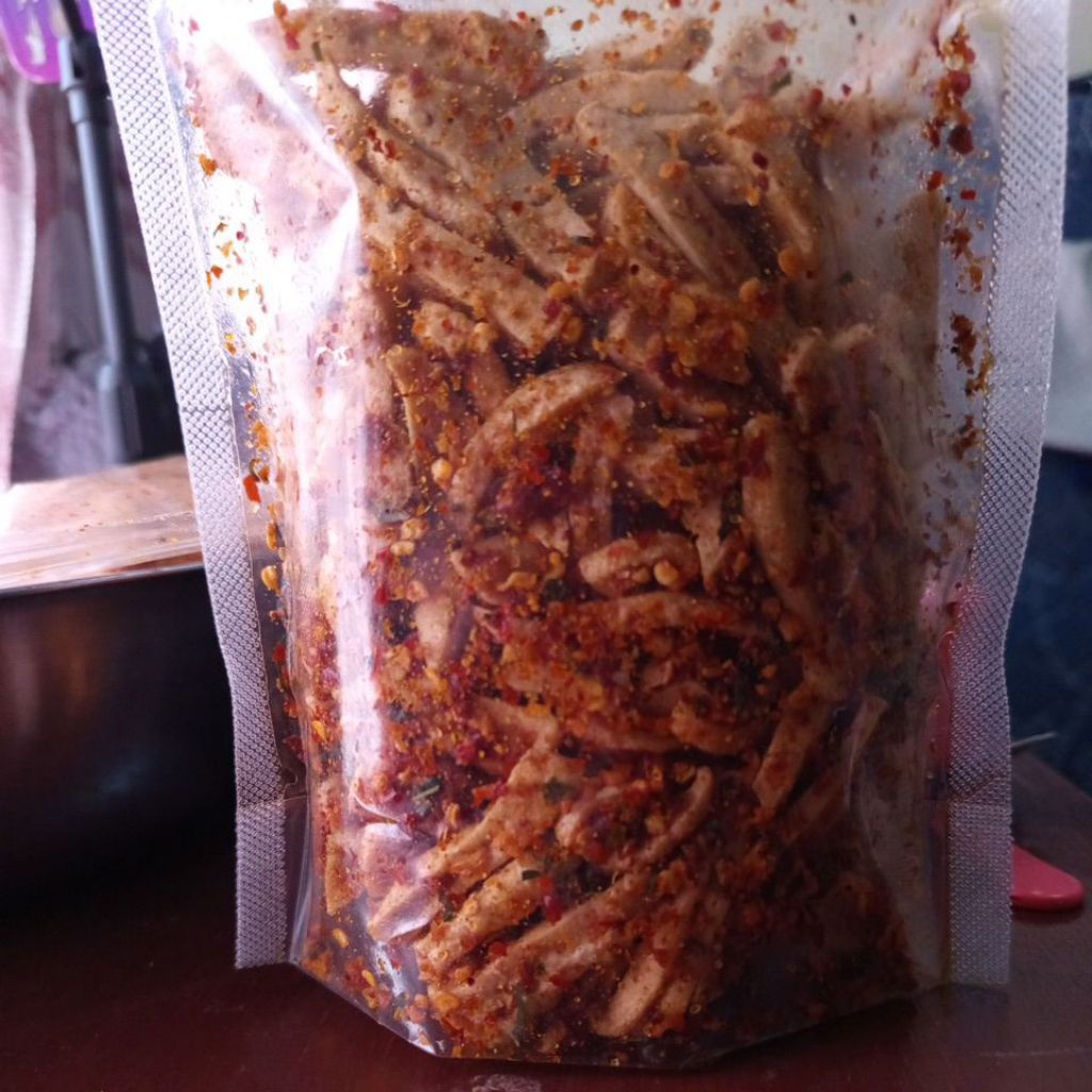 

basreng stik pedas daun jeruk 100 gram premium (fres bukan stok lama po 1 hari)