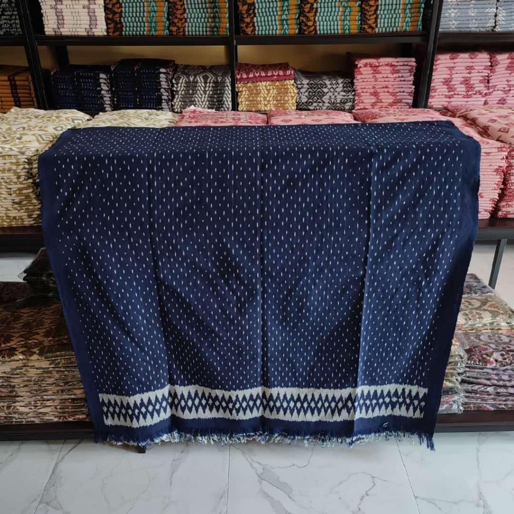 Kamenz Troso Kain Tenun Blanket Warna Navy