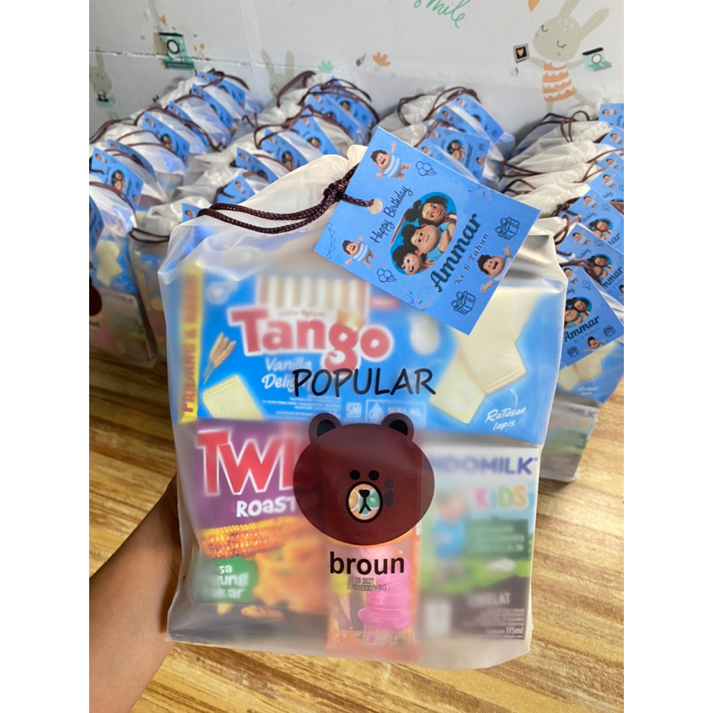 

Bingkisan idul fitri kemasan pouch / Snack ulang tahun anak/ Bingkisan Ultah